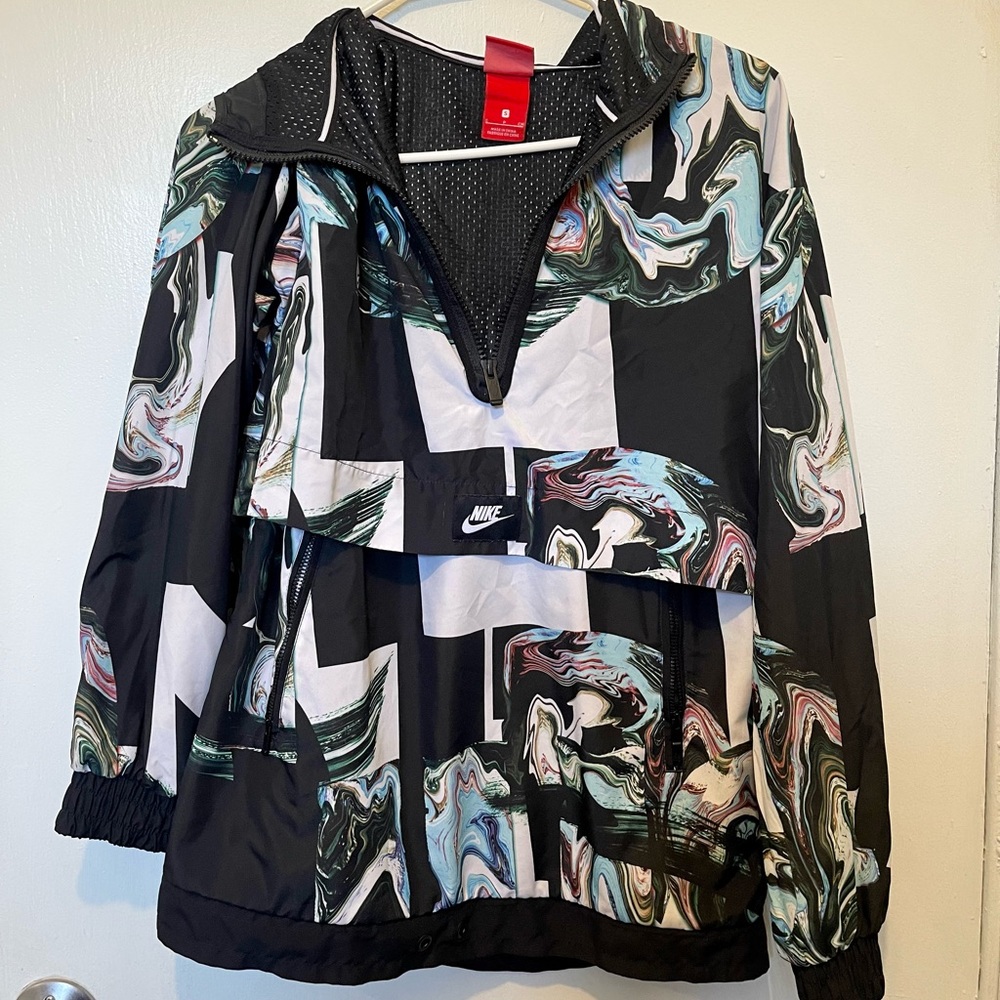 Nike Women Hooded Marble Print Jacket